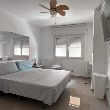 Precioso Dormitorio En El Centro De Torremolinos Buitenkant foto