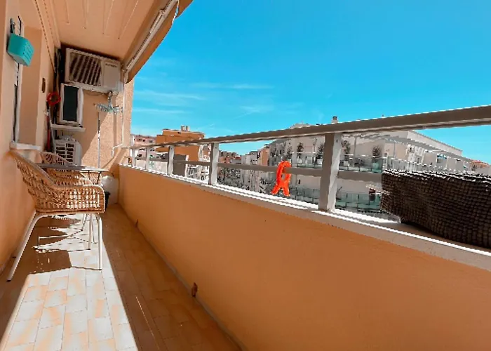 Precioso Dormitorio En El Centro De Torremolinos